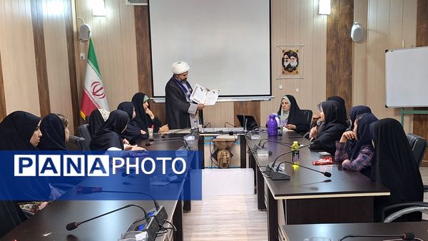  برگزاری نشست خبرنگاران خبرگزاری پانا در‌کانون شهید فهمیده کرج 