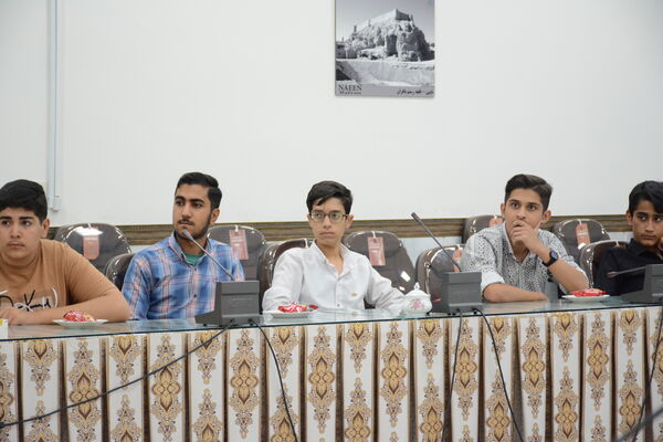تجلیل از دانش‌آموز خبرنگاران پانا شهرستان نایین 