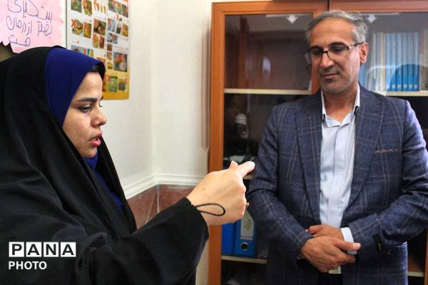بازدید رئیس اداره آموزش و پرورش جوادآباد از مراکز بهداشتی