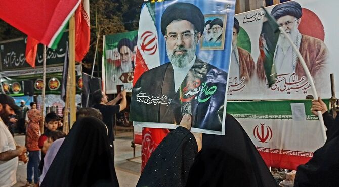 سنگر مردم، خیابان‌های ایران؛ از تجدید بیعت تا نابودی اسرائیل
