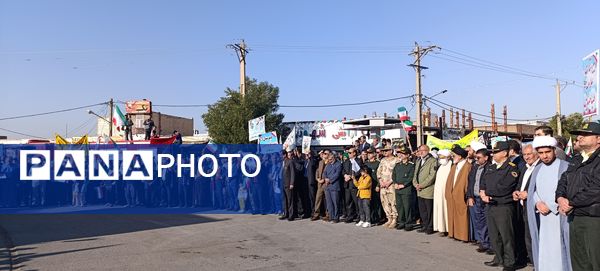 دانش‌آموزان دهلرانی در راهپیمائی ۲۲بهمن