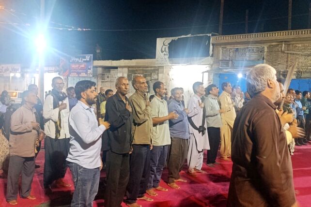 تجلی همبستگی مردم رودبار جنوب در سه‌ راه بانک ملی