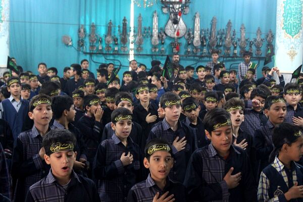 عزاداری دانش‌آموزان قم در آستان مقدس امامزاده سیدعلی(ع)