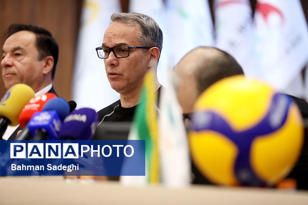 نشست خبری مربی تیم ملی والیبال