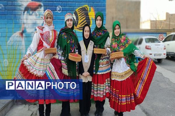 اجلاس استانی ویژه مدیران دبیرستان‌های نمونه دولتی و شبانه‌روزی استان خراسان رضوی در دبیرستان دخترانه شهید مجید دهنوی