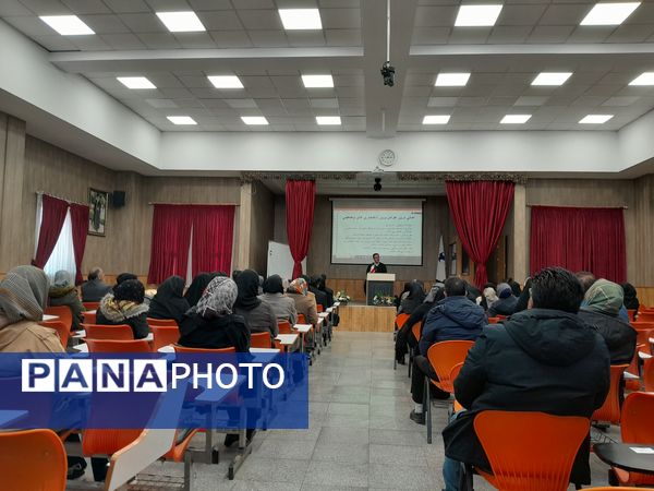 کارگاه حرکات اصلاحی ویژه والدین و غربالگری دانش‌آموزان در دبیرستان مصلی‌نژاد حضرت زهرا(س)