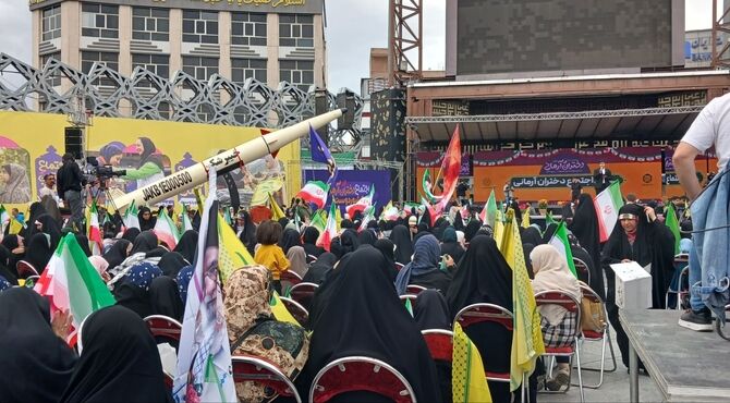 جشن روز دختران آرمانی در میدان امام حسین(ع) 