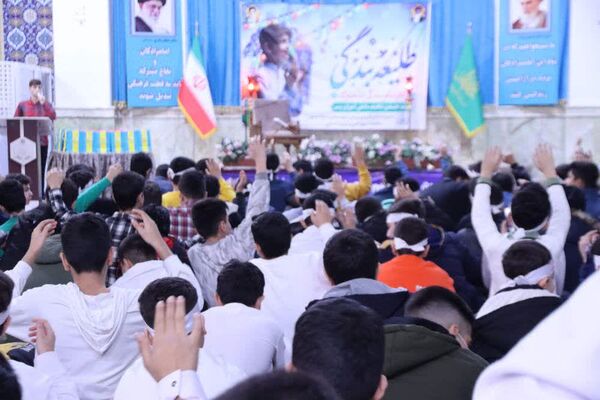 جشن عبادت و بندگی ۱۰۰۰ دانش‌آموز پسر اسلامشهری