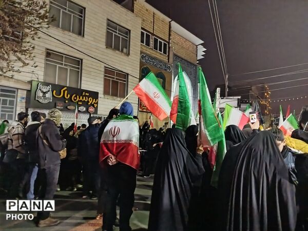 حضور پرشور مردم رجایی‌شهر کرج در به خوانخواهی رهبر شهید و بیعت با رهبر انقلاب