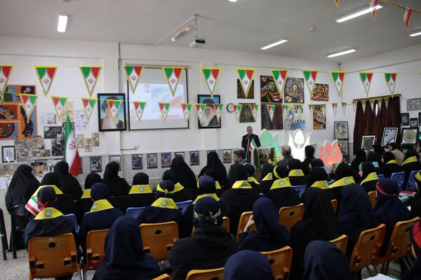 همایش «یاوران انقلاب» پیشتازان هنرستان شهریار تبریز