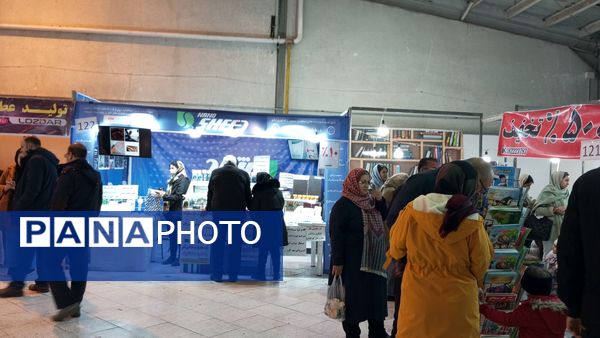 برپایی نمایشگاه سوغات و هدیه در اراک