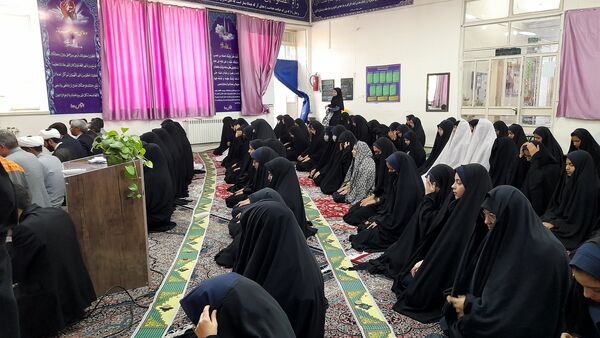 محفل انس با قرآن کریم  در دبیرستان شاهد یاس نبی «س»