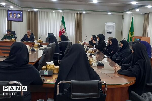 جلسه هم اندیشی با مدیران مدارس چهاردانگه