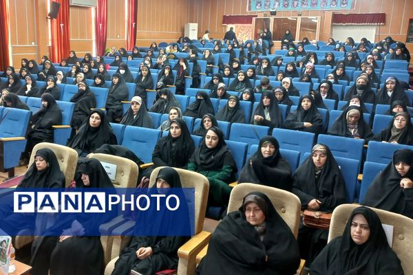  همایش بانوان مقاومت در قرچک