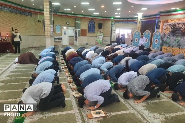 برپایی نماز جماعت در مدارس ناحیه دو شهرری 