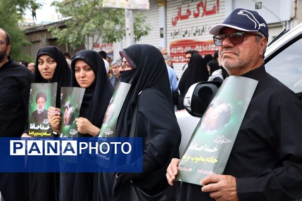 سیل خروشان زائران و مجاوران رضوی در مراسم تشییع پیکر شهدای خدمت