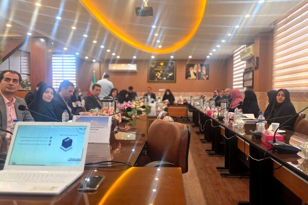 نشست هم‌اندیشی معاونین آموزش متوسطه در اداره رباط‌کریم