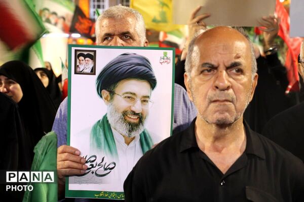 حضور گسترده فرهنگیان، دانش‌آموزان و اولیا در غرفه آموزش و پرورش نواحی پنج‌گانه تبریز به میزبانی ناحیه یک
