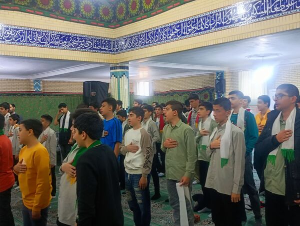 برگزاری مراسم افطار و یادمان شهدا با حضور مدیر آموزش و پرورش در مدرسه شهید مرتضوی  شهرستان قدس