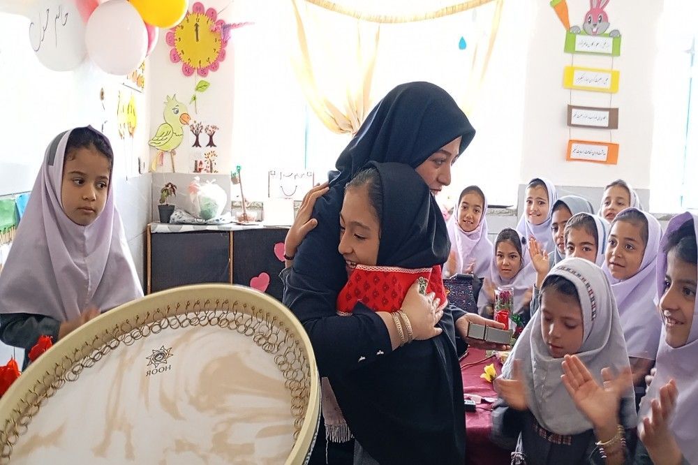 جشن سپاس معلم در مدرسه سید خلیل رضوی بار