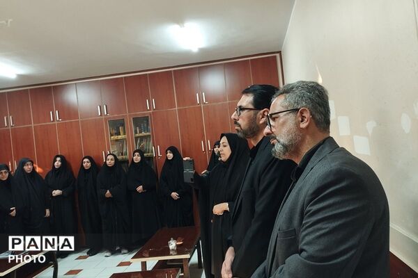 چهارشنبه‌های امام رضایی با حضور خادمان حرم در مدرسه مشکوة نور 