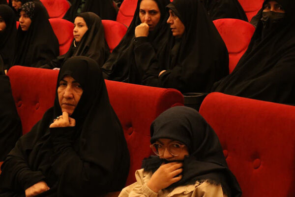 جلوه‌هایی از مراسم تکریم همسران شهدا در دانشگاه قم