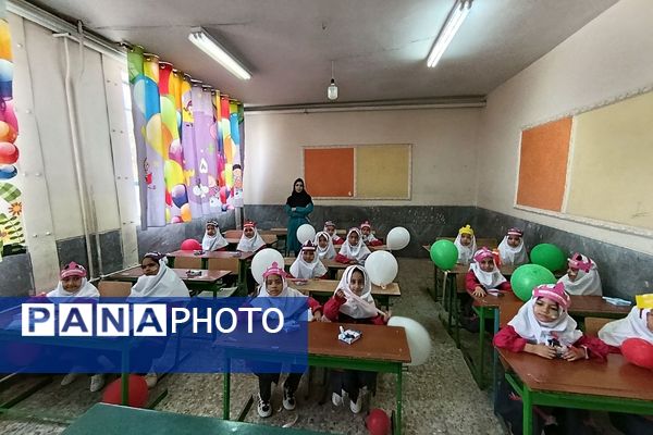 بازگشایی مدارس پیشوا با برنامه‌های شاد و اجرای عروسکی