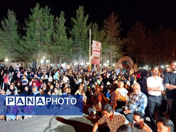 تجلی وحدت مردم شیعه و سنی تربت‌جام در جشن میلاد پیامبر اکرم (ص) 