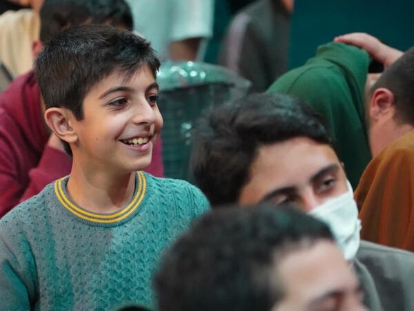 جلوه‌ای از اعتکاف دانش‌آموزی در مسجد امام علی‌بن‌ابی‌طالب (ع)
