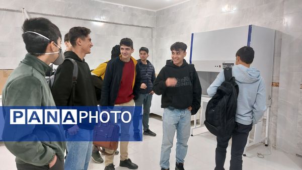 کارگاه آشنایی با تجهیزات آزمایشگاه کشت سلول و تکنیک‌های آسپتیک