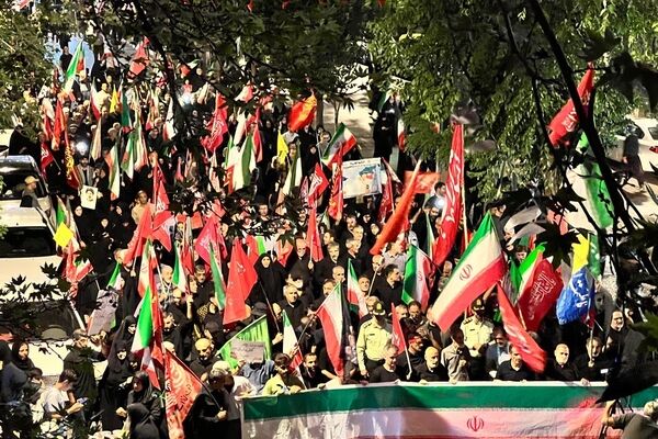 حضور باشکوه مردم کرج در در صدو سی وسومین شب از اجتماعات مردمی 