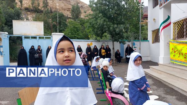 جشن شکوفه‌ها و غنچه‌ها در بلده