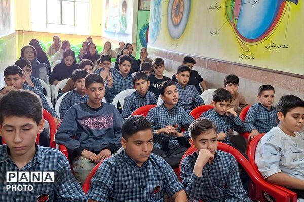 طنین نوای قرآن و هنر در دبستان ملاصدرا ،تجلیل از سفیران نماز تا برترین‌های پرسش مهر