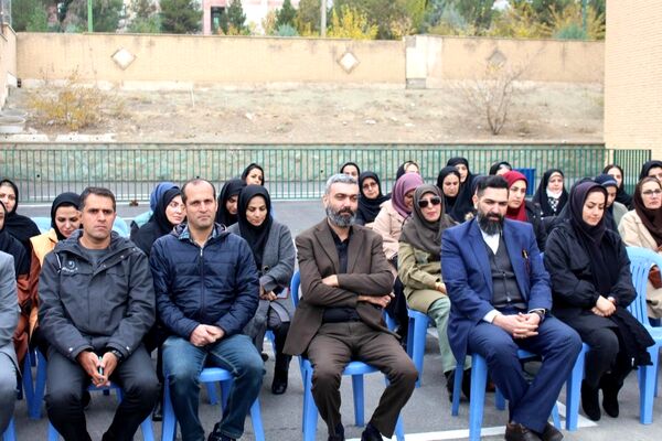 افتتاح زمین چمن مصنوعی دبستان شهدای پاسدار؛ گامی برای نشاط و سلامت دانش‌آموزان