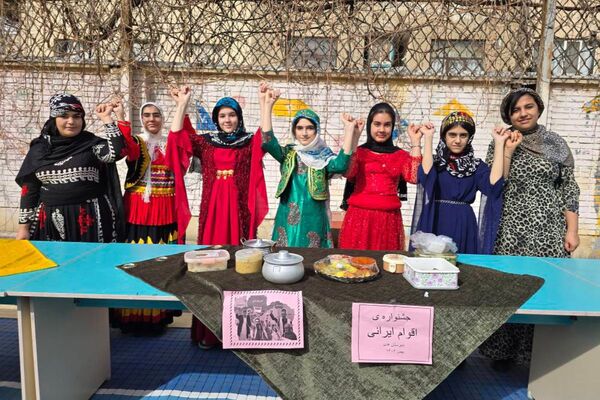  جشنواره اقوام ایرانی در مدرسه هدی؛ رنگ، موسیقی و فرهنگ در یک روز به‌یادماندنی