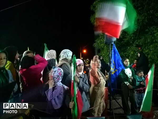 برگزاری اجتماع شبانه در حسینیه شهدای شهر بار 