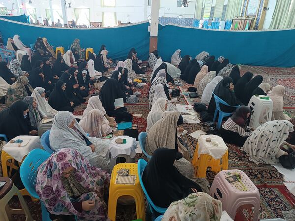 پایان یک ماه بندگی خداوند و نماز عید فطر در گناباد