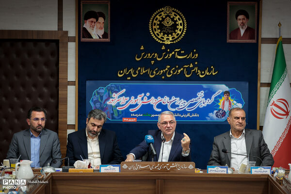 حضور دبیرکل شورای عالی و رئیس مرکز حراست وزارت آموزش‌وپرورش در گردهمایی مدیران سازمان دانش‌آموزی سراسری کشور