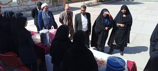 جشنواره فرهنگی و هنری در هنرستان فرید زاوه