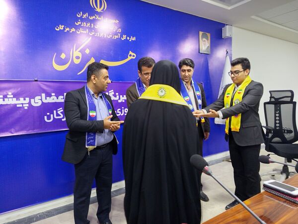 تجلیل از خبرنگاران پانای هرمزگان با حضور مدیرکل آموزش و پرورش 