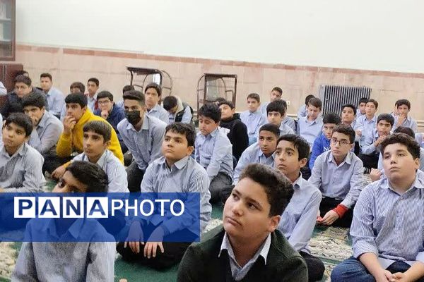 طنین «یا فاطمه(س)» در مدرسه شهید چمران