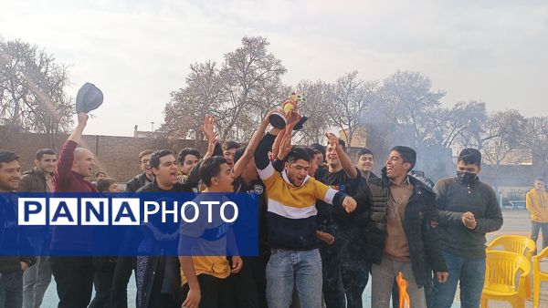 برگزاری فینال مسابقات والیبال گروهی درون مدرسه‌ای در دبیرستان شاهد ابوذر غفاری 