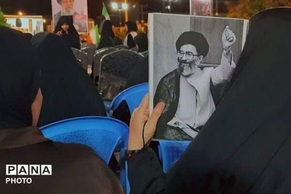 شکوه بیعت اهالی زرقان با آرمان‌های رهبر شهید