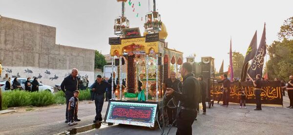  حضور پررنگ نوجوانان وجوانان در تاسوعای حسینی