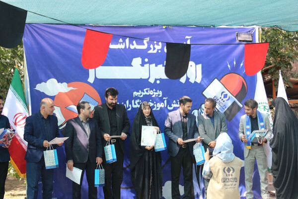 آیین تجلیل از دانش‌آموز خبرنگاران پانا در خراسان رضوی