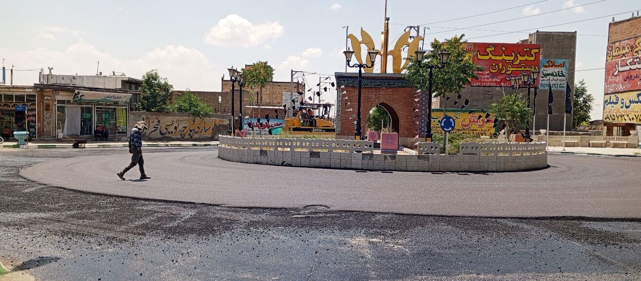 بازسازی آسفالت میدان اصلی شهر تیتکانلو 