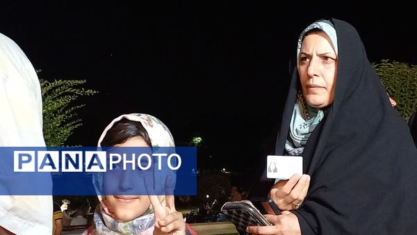 حضور پرشور مردم اصفهان در پای صندوق‌های رأی