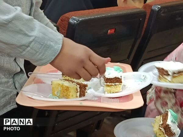 جشن تکلیف دانش‌آموزان دبیرستان پسرانه صدرا ابرکوه