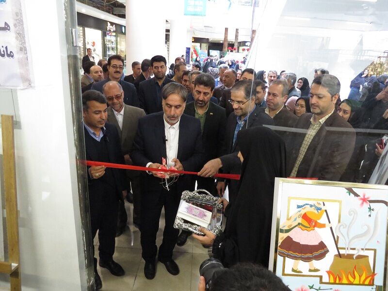 افتتاحیه نمایشگاه استانی به‌مناسبت هفته مشاغل در شهرستان بجنورد 