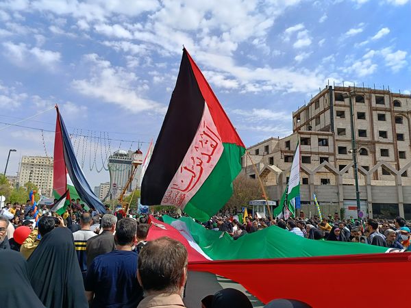 راهپیمایی باشکوه روز جهانی قدس در جوار بارگاه رضوی